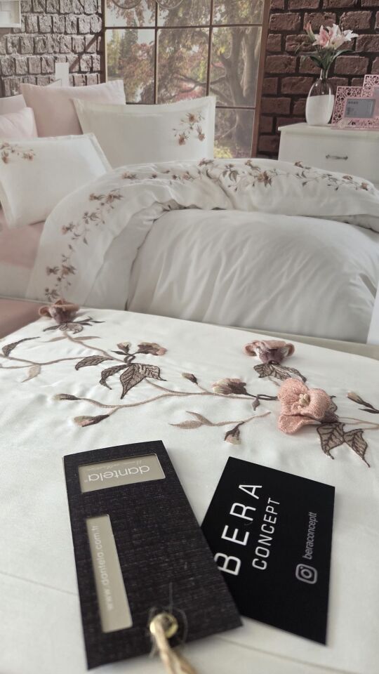 DANTELA Anetta 3D Nakışlı Çift Kişilik Nevresim Takımı - Krem/Pudra