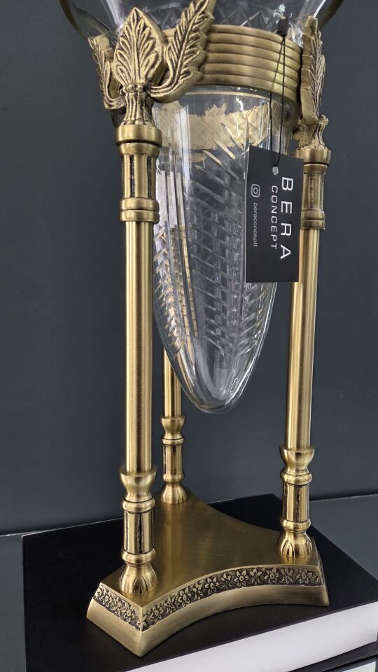 Bera 3 Ayaklı Pirinç Vazo