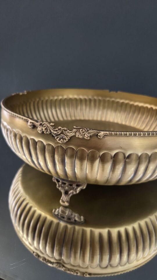 Bera Çizgili Pirinç Saksı