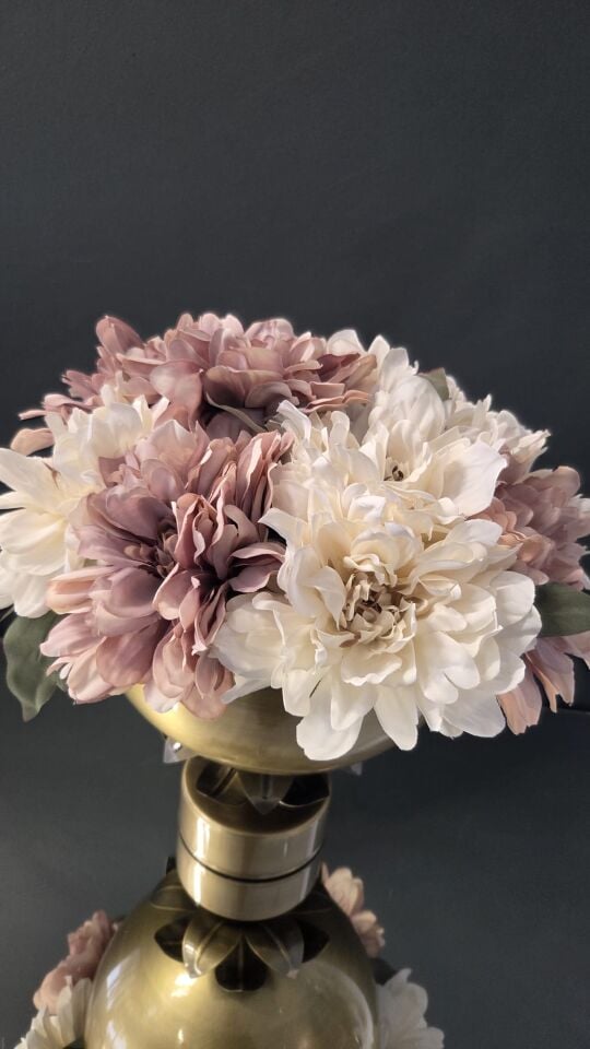 Bera Eskitme Metal Saksı Çiçek Aranjmanı