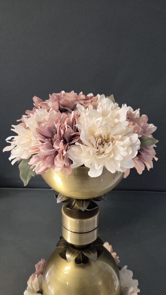 Bera Eskitme Metal Saksı Çiçek Aranjmanı