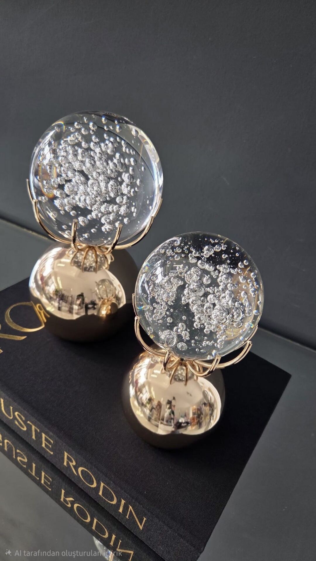 Bera 2'li Metal Gövde Kristal Küre Gold