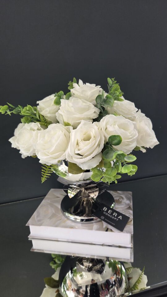 Bera Gümüş Saksı Çiçek Aranjmanı